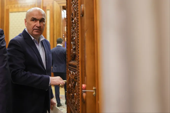 Nagy a nyomás Bolojanon, azt várják tőle, tisztázza az elnökválasztás érvénytelenítésének hátterét
