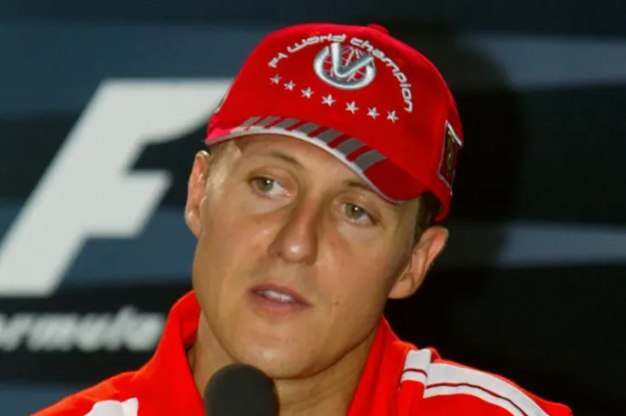 Három év börtönt kapott a kidobó, aki Schumacher családját a pilótáról készült felvételekkel zsarolta