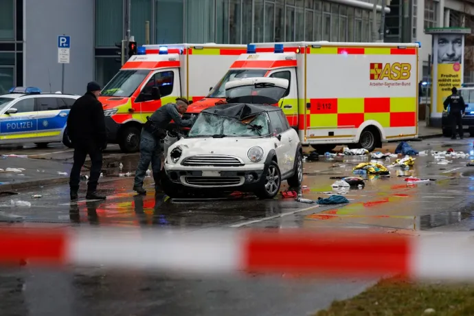 Afgán férfi hajtott a tüntető tömegbe Münchenben, sokan megsérültek