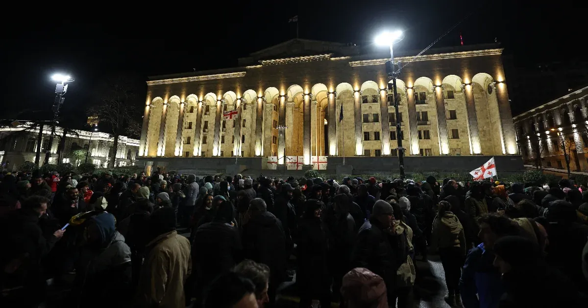 Sajnálja az EP, hogy a magyar és szlovák kormány szankciókat akadályoz grúz tisztviselők ellen