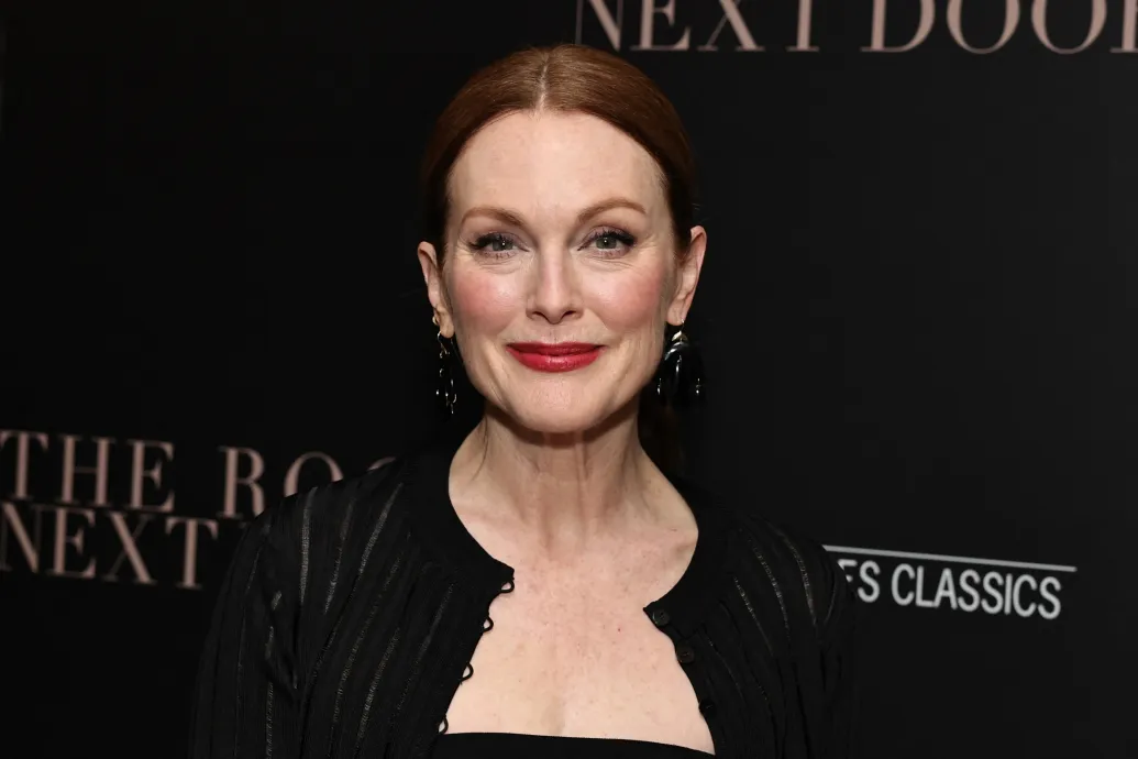Donald Trump betiltotta Julianne Moore szeplőkről szóló gyerekkönyvét
