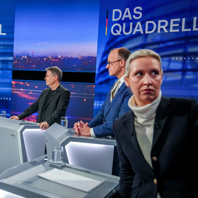 Zelenszkij Merzre vár, Orbán viszont az AfD-re