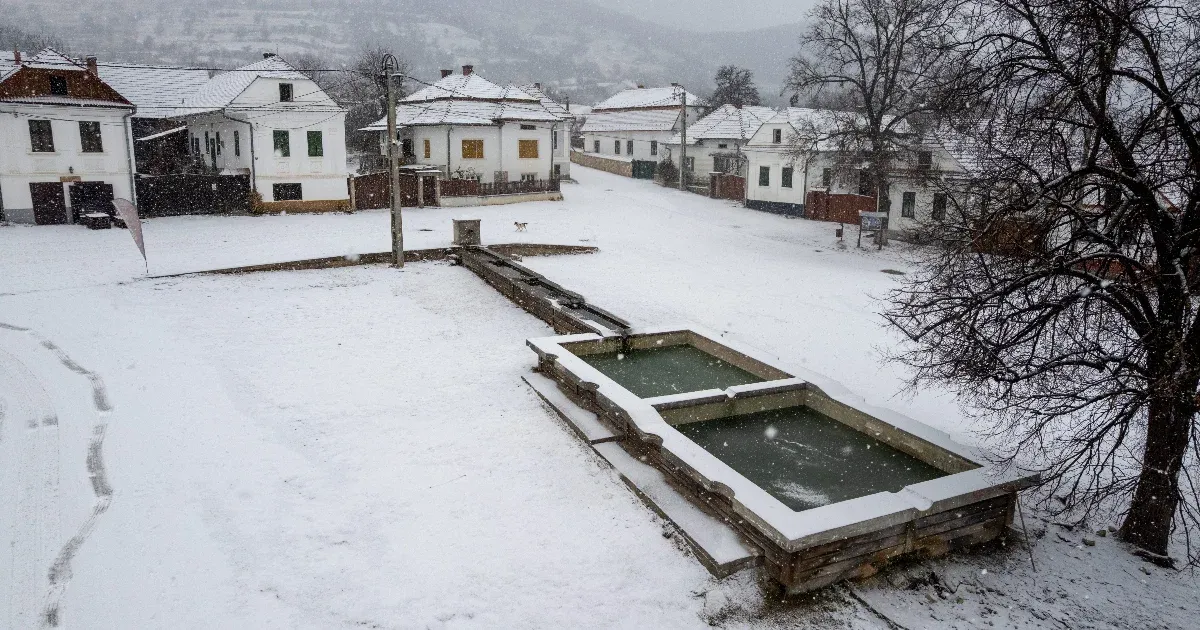 Sok helyen marad a mínusz 10 fok hajnalban, hétfőig meghosszabbítják a vörös kódot