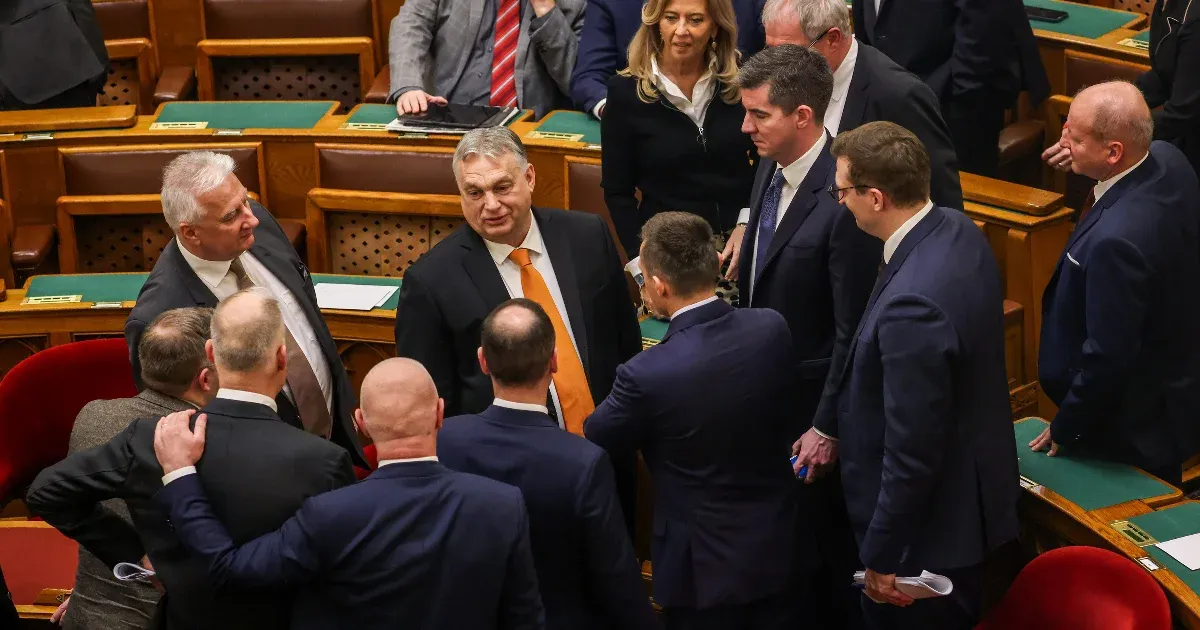 Orbán Viktor ma pár órára megint olyan kényelemben érezheti magát, mint 2023-ban