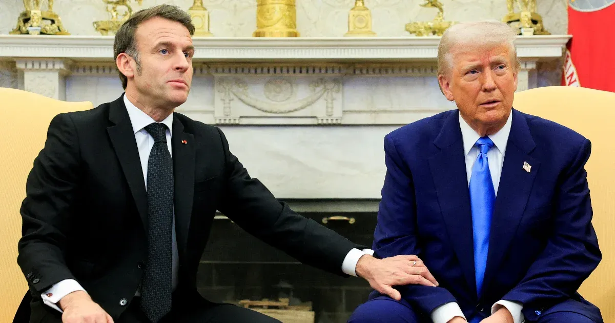 Macron az Ovális Irodában szakította félbe Trumpot, hogy kijavítsa, amikor csúsztatott Ukrajnáról