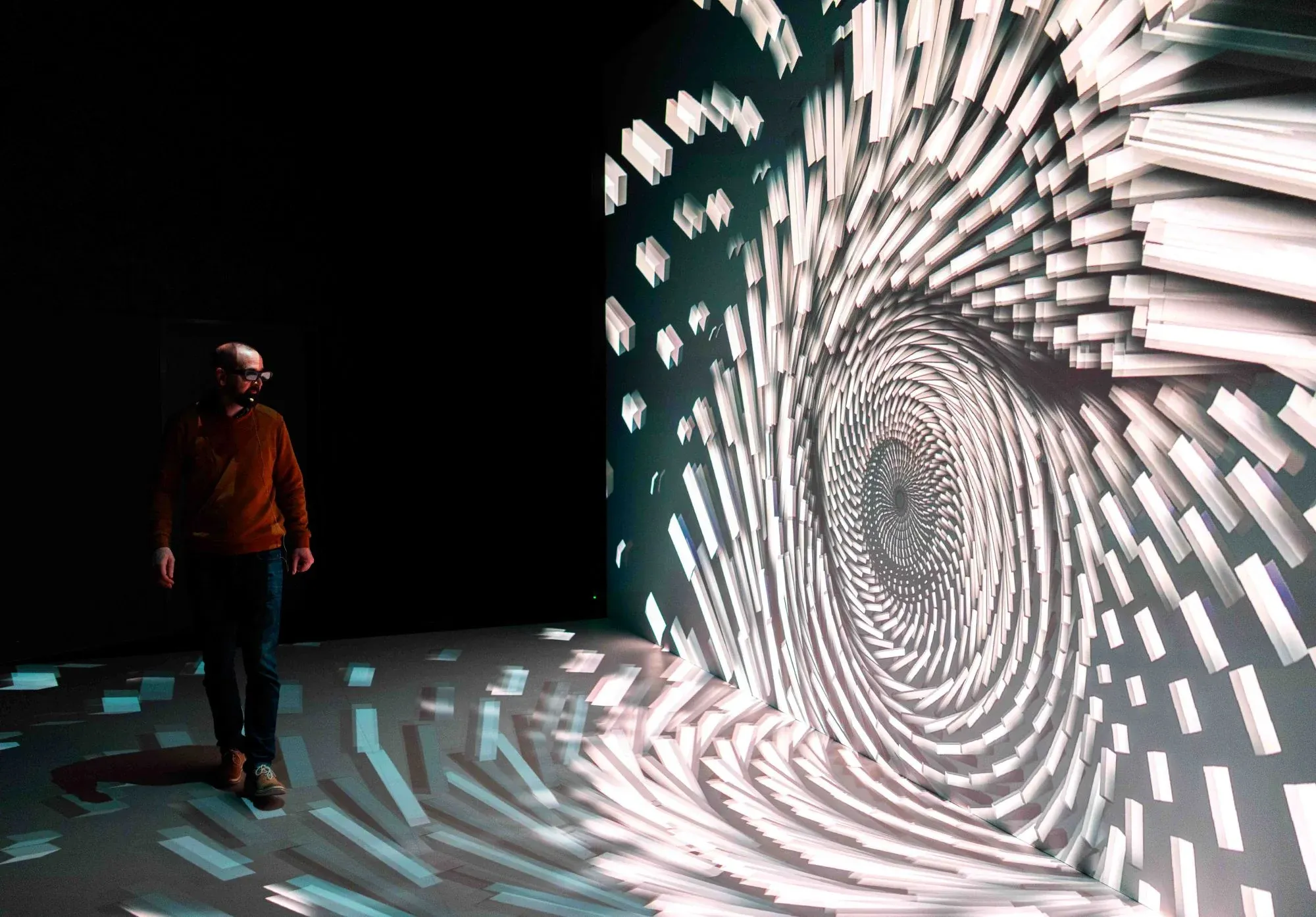 Telex: CODE: Tudomány, technológia és művészet találkozása Veszprémben (x)