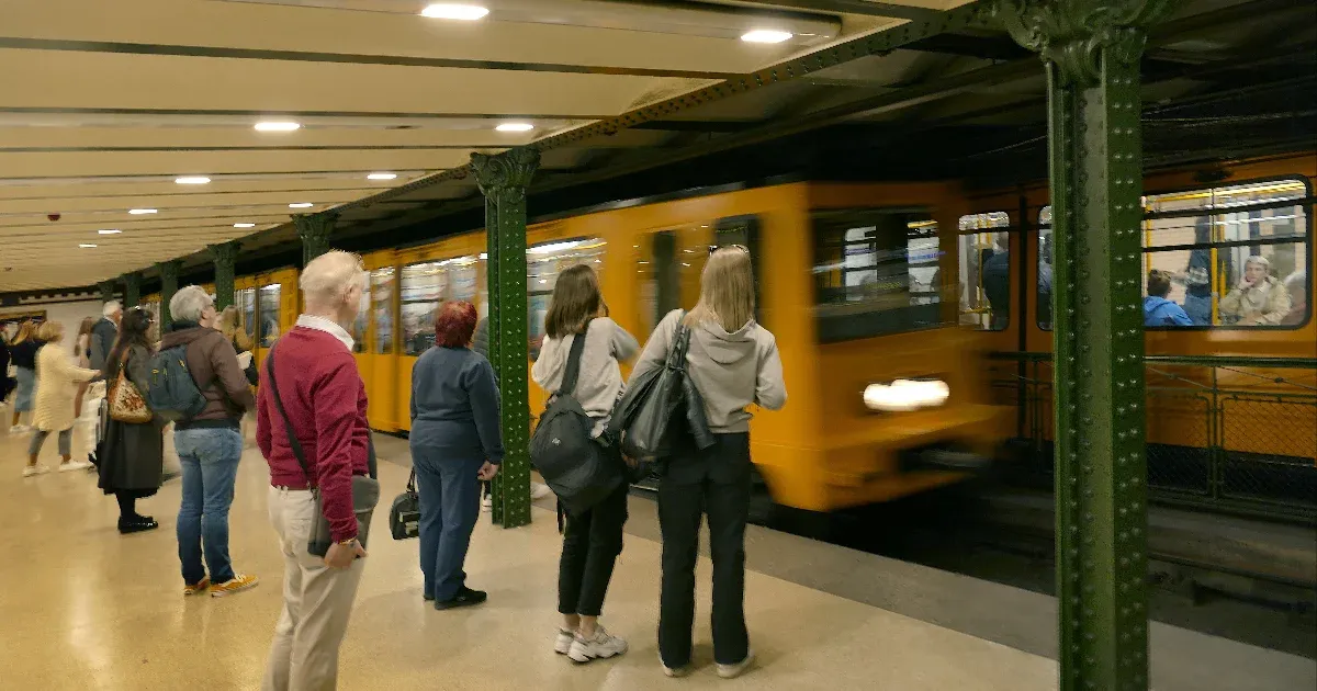 Hitelből venne a főváros új kocsikat a földalattiba