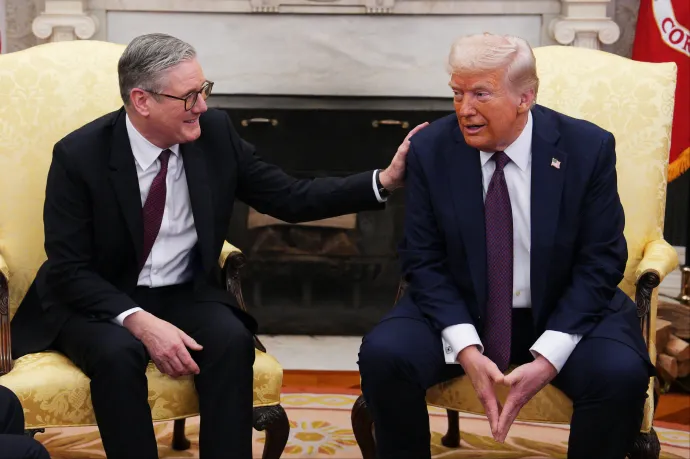 Trump úgy csinált, mintha nem emlékezne rá, hogy egy hete diktátornak nevezte Zelenszkijt