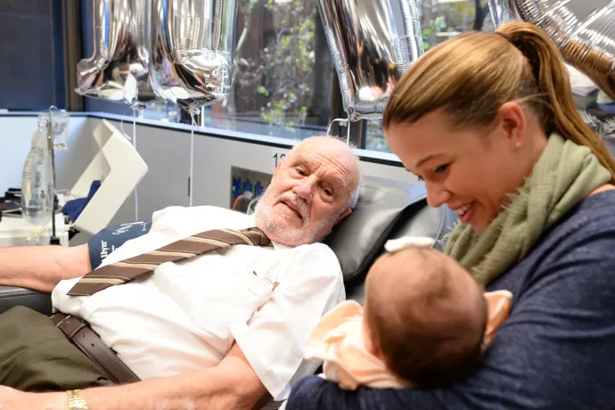 Meghalt a világ egyik legtermékenyebb véradója, akinek vérplazmája kétmillió csecsemőt mentett meg