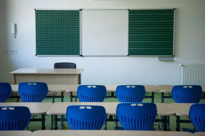 Változás az iskolákban: érkeznek a gerincvédő székek