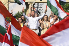 Milyen szavazókat veszít a gazdasági helyzet miatt a Fidesz, és kiket nyer meg a Tisza?