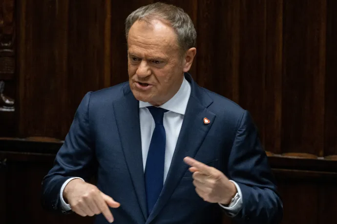 Donald Tusk szerint Orbán vagy az európai érdekek árulója vagy hasznos idióta