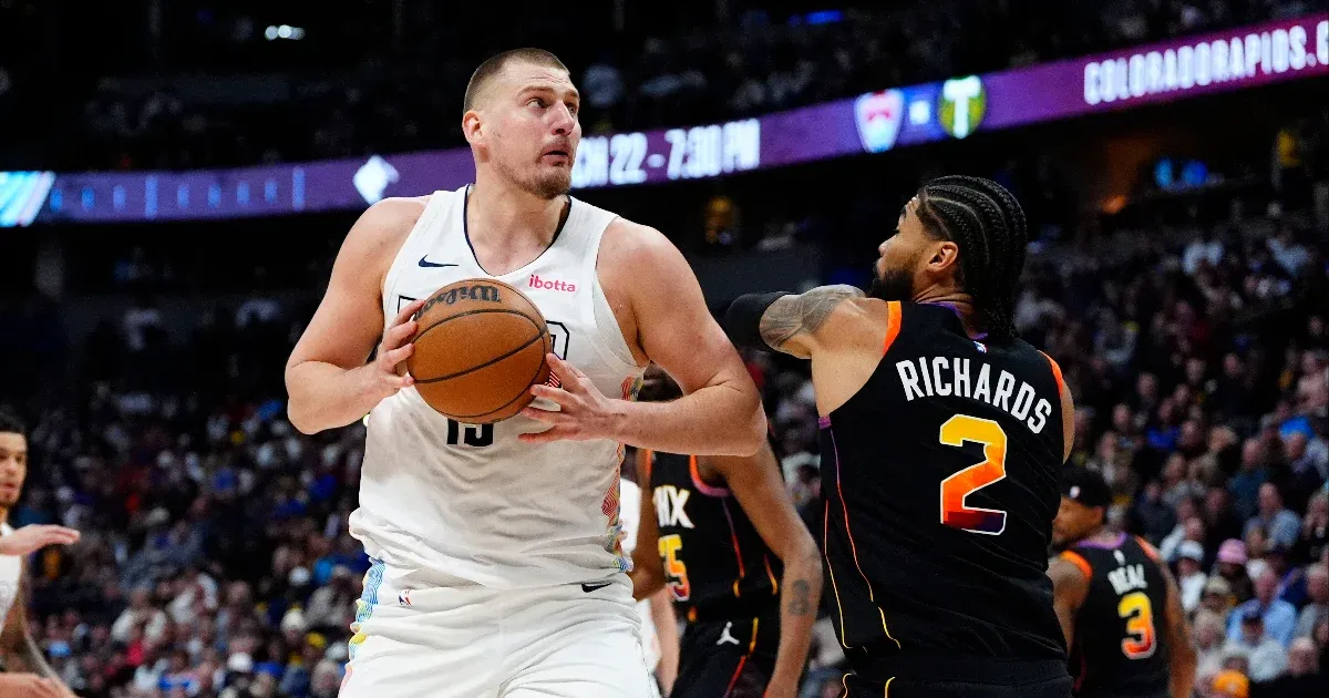 Nikola Jokić 30-20-20-at meghaladó tripla-duplájával rekordot döntött az NBA-ben