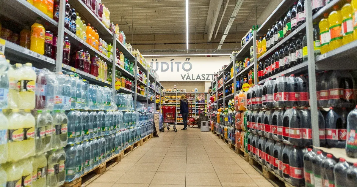 Több tucat dolgozótól válik meg a Spar, miután kiszervezte a Woltnak a kiszállítást