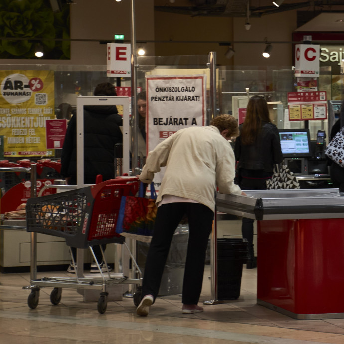 Mi lenne, ha minden élelmiszer árrését befagyasztaná a kormány?