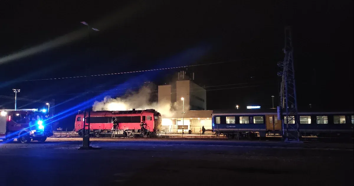 Kigyulladt a Székesfehérvárra tartó vonat mozdonya Balatonfüreden