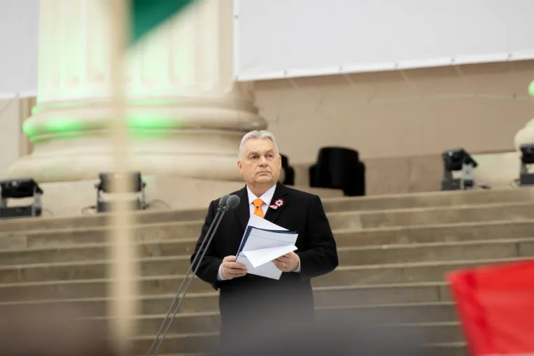 Poloskák, csótányok, férgek – így készíti elő a terepet a dehumanizáló propaganda