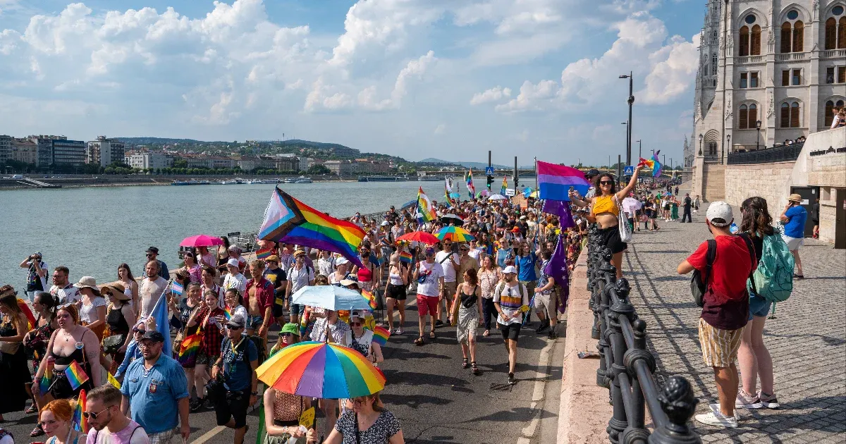 Benyújtotta a Fidesz a törvénymódosítást, amellyel betiltaná a Pride-ot