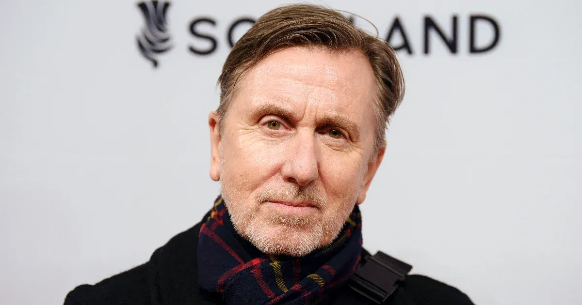 Tim Roth: Amerikában most élőben látjuk, hogyan néz ki a fasizmus