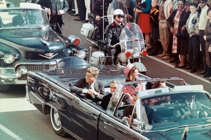 Donald Trump nyilvánosságra hozta a Kennedy-gyilkosság még visszatartott aktáit