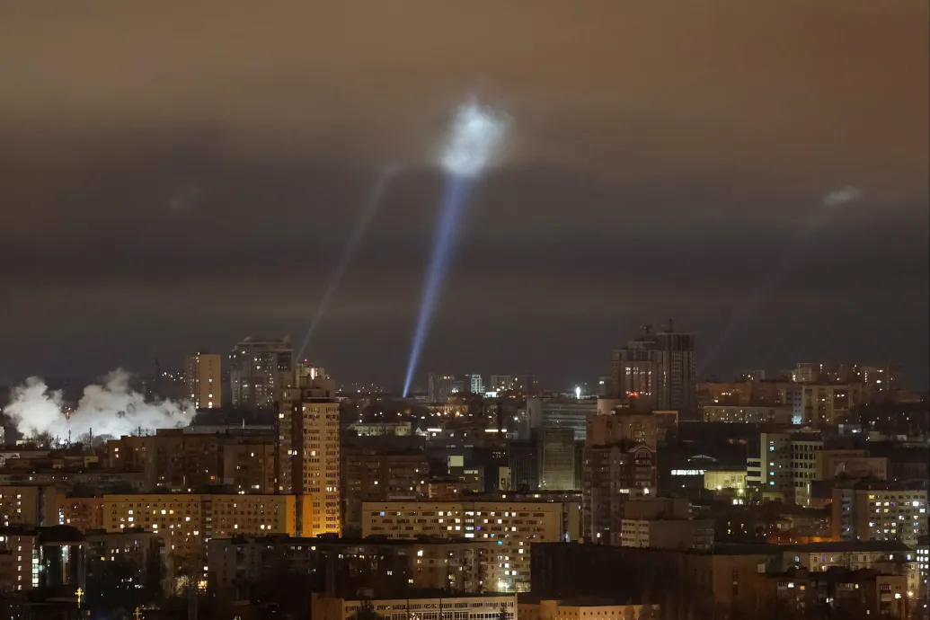 Hiába a tűzszünet, a másik fél Ukrajna és Oroszország szerint is tiltott célpontokat bombázott éjszaka – Forrás: Telex.hu