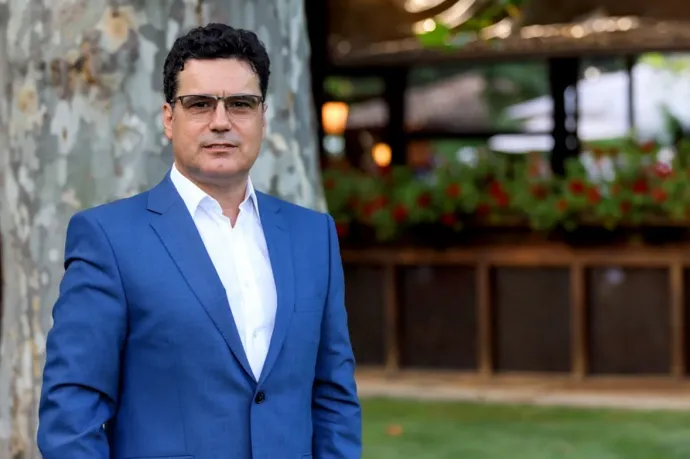A bukaresti politikatudományi egyetem rektora az alkotmánybírósághoz fordul, mert elutasították a jelöltségét