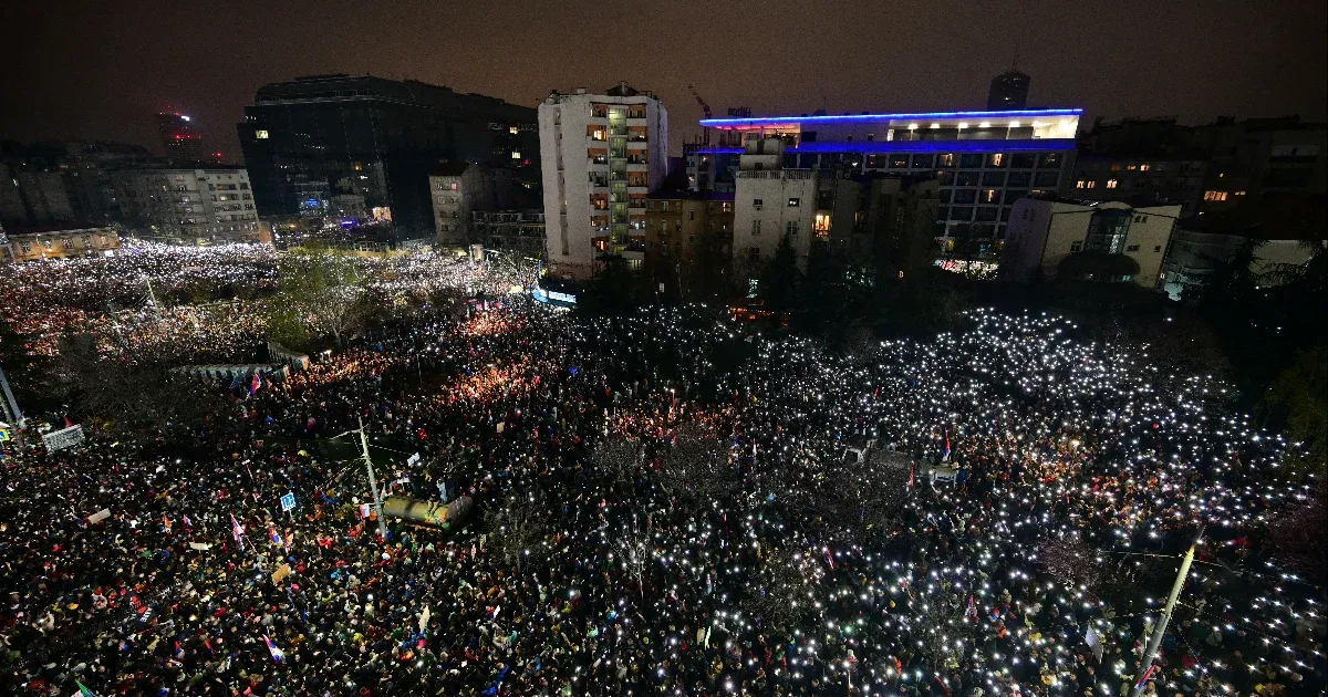 Egy nappal azután hogy letagadta, beismerte a szerb belügyminiszter, hogy vannak hangágyúik