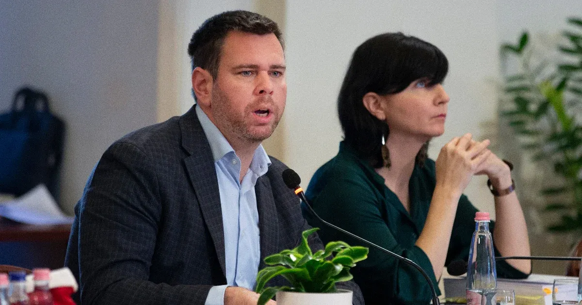 Vitézy Dávid autómentessé tenné a Kazinczy utcát és környékét