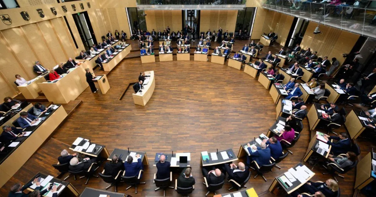 Megszavazta a német felsőház az alkotmánymódosítást, amivel több százmilliárd euró hitelt vehetnek majd fel