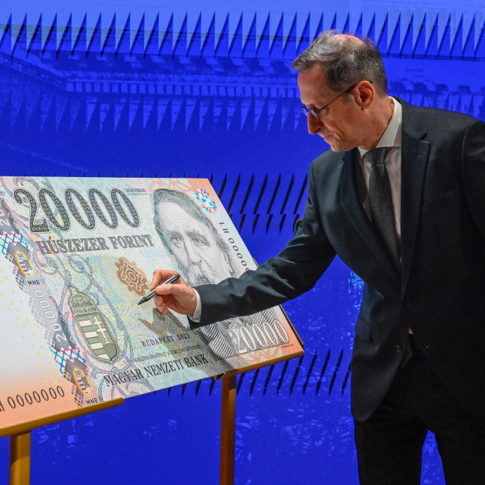 Még kényelmetlenenebb helyzetbe került az alapítványi botrány nyomán Varga Mihály
