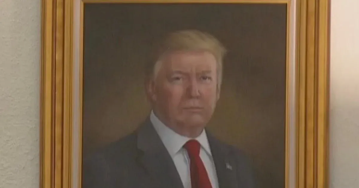 Donald Trump kiakadt a Colorádóban kiállított portréjára, szerinte szándékosan torzították el