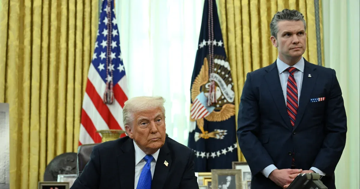 Trump állítja, semmit sem tudott arról, hogy az emberei egy Signal-csoportban beszélték meg a húszik elleni támadás részleteit