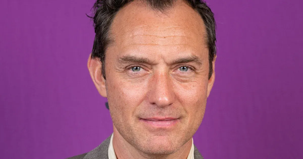 Kikerült az első forgatási fotó a Putyint alakító Jude Law-ról