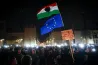 Négy hidat zártak le a Pride-tüntetők miatt, Hadházy Ákos jövő keddre újabb tüntetést hirdetett meg