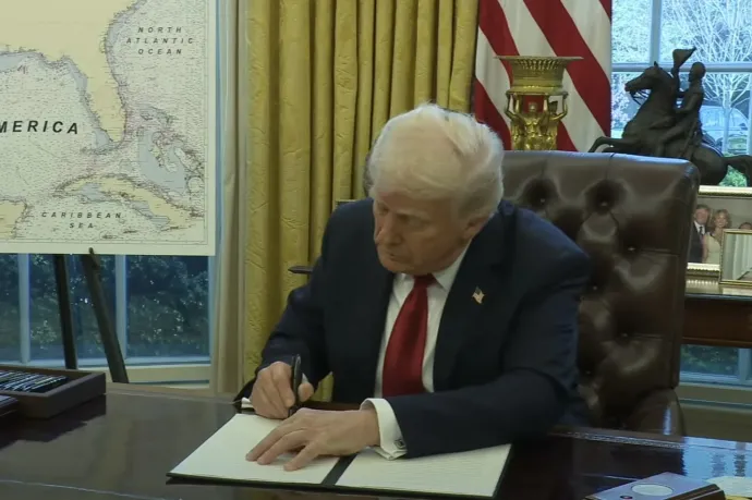 Donald Trump 25 százalékos vámot vet ki az Amerikán kívül gyártott autókra