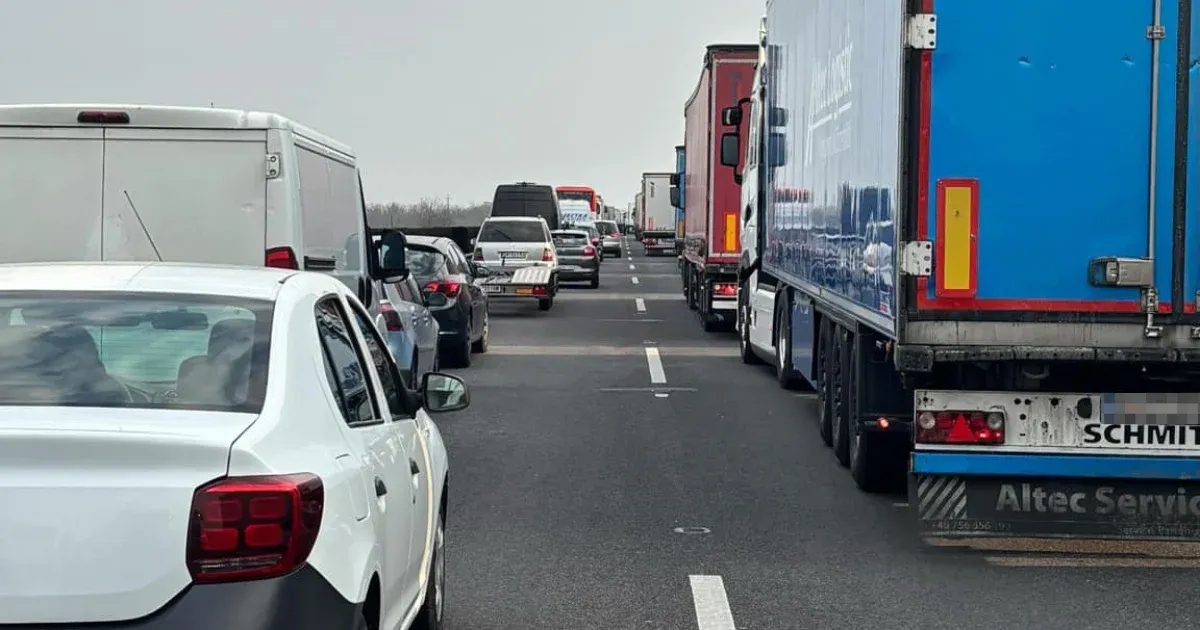 Gigadugó alakult ki Rajka felé a határon elrendelt fertőtlenítés miatt
