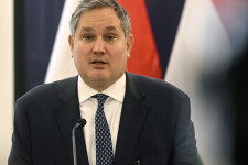 Megint kényszerhitelezik a nyugdíjasok a magyar államot, de nem ez a legrosszabb hír
