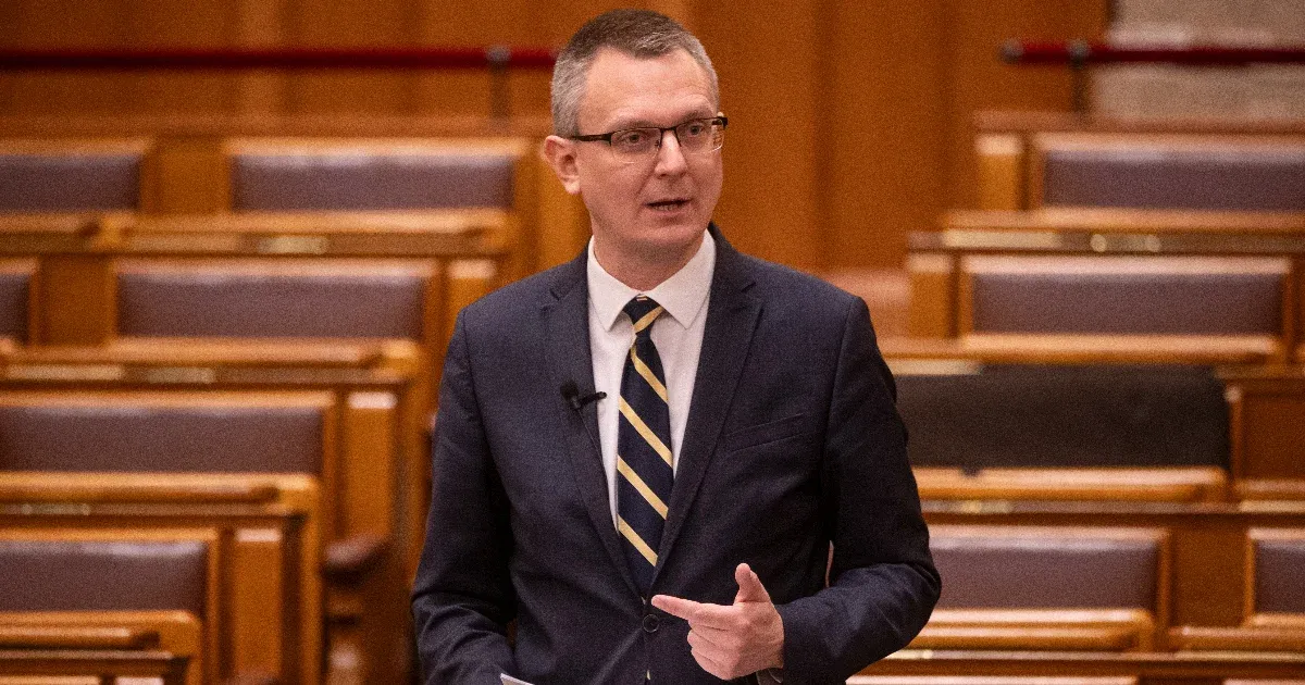 Ingyenes nyelvtanulás a szülőknek a Krétában – Új lehetőség!