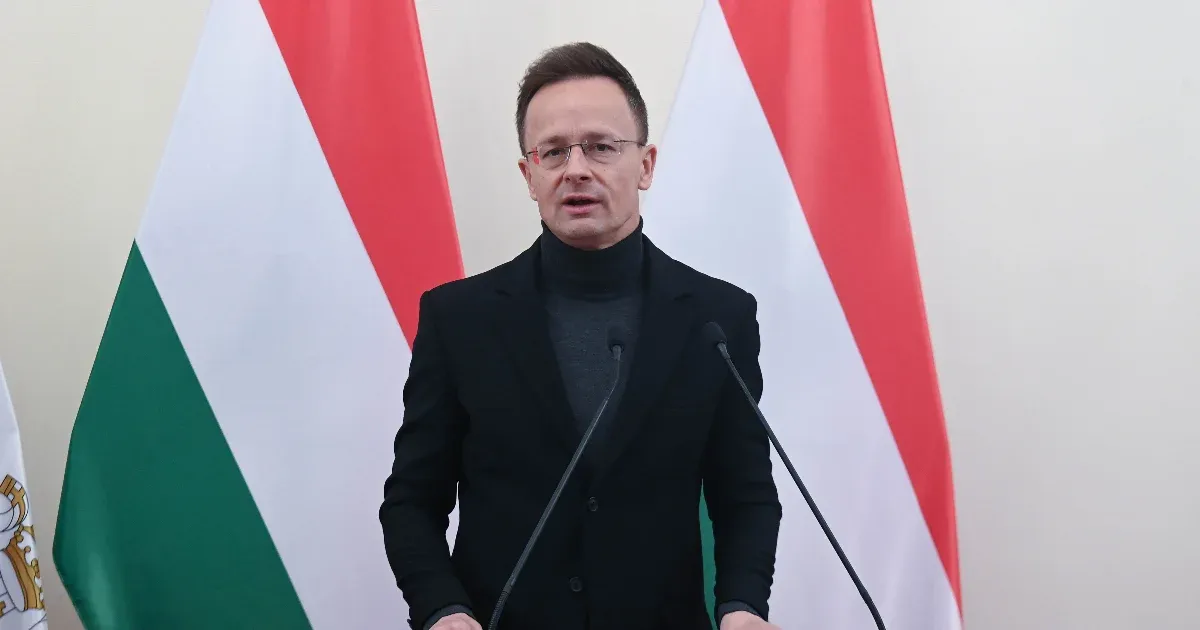 Szijjártó szerint az EU egyetlen tagállamát sem fenyegeti háborús kockázat, Oroszország részéről sem