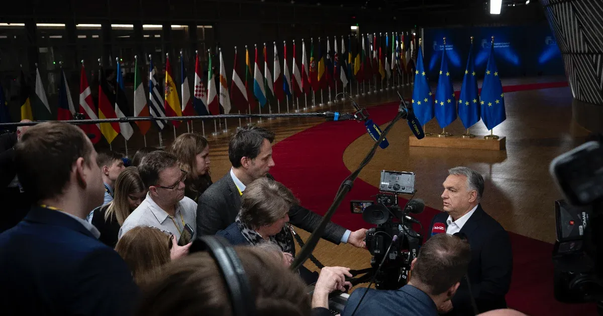 A kormány szerint 2026-ig nincs kár az EU-pénzeknél, közben napról napra csökken a lekérhető összeg