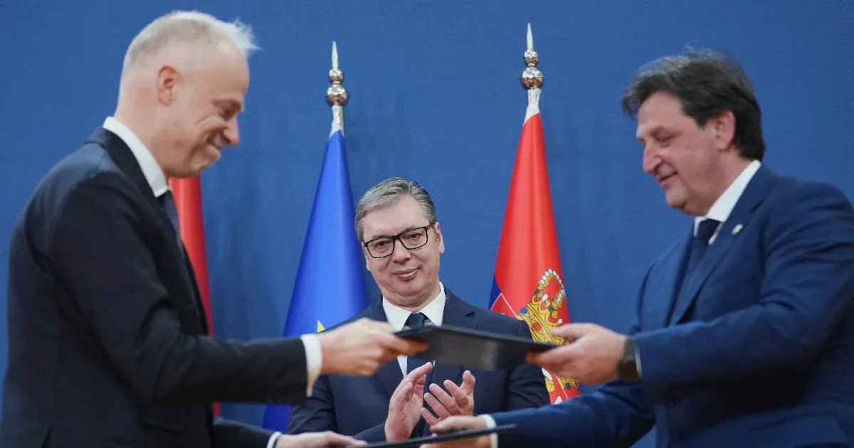 Serbia and Hungary sign agreement on strengthening military cooperation