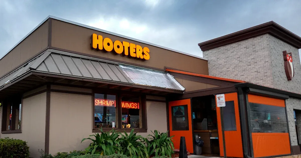 Csődeljárást kért a Hooters