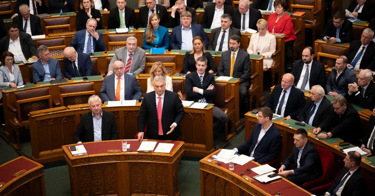 Benyújtották a parlamentnek a magyar állampolgárság felfüggesztéséről szóló fideszes javaslatot