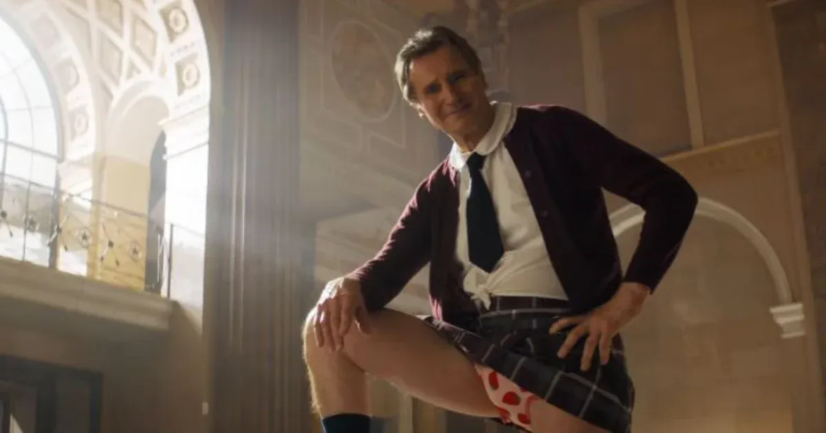 Megérkezett a Liam Neeson-féle Csupasz pisztoly első előzetese