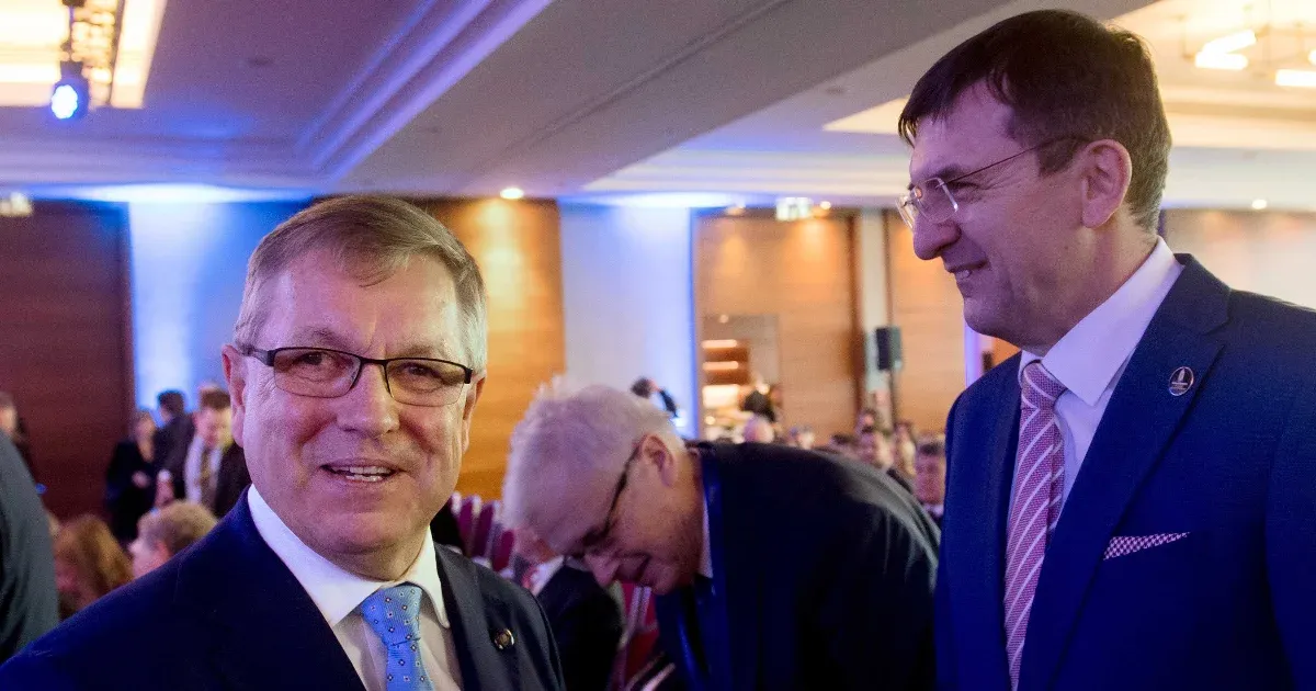 Kétharmaddal kormányoznak 15 éve, és most azt mondják, nincs felelősségük az MNB elherdált vagyona miatt