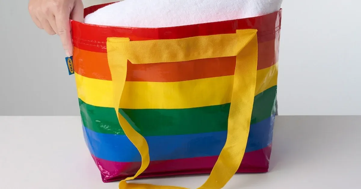 Csak átmeneti a készlethiány a szivárványos szatyornál, nem hátrált ki az IKEA a Pride mögül