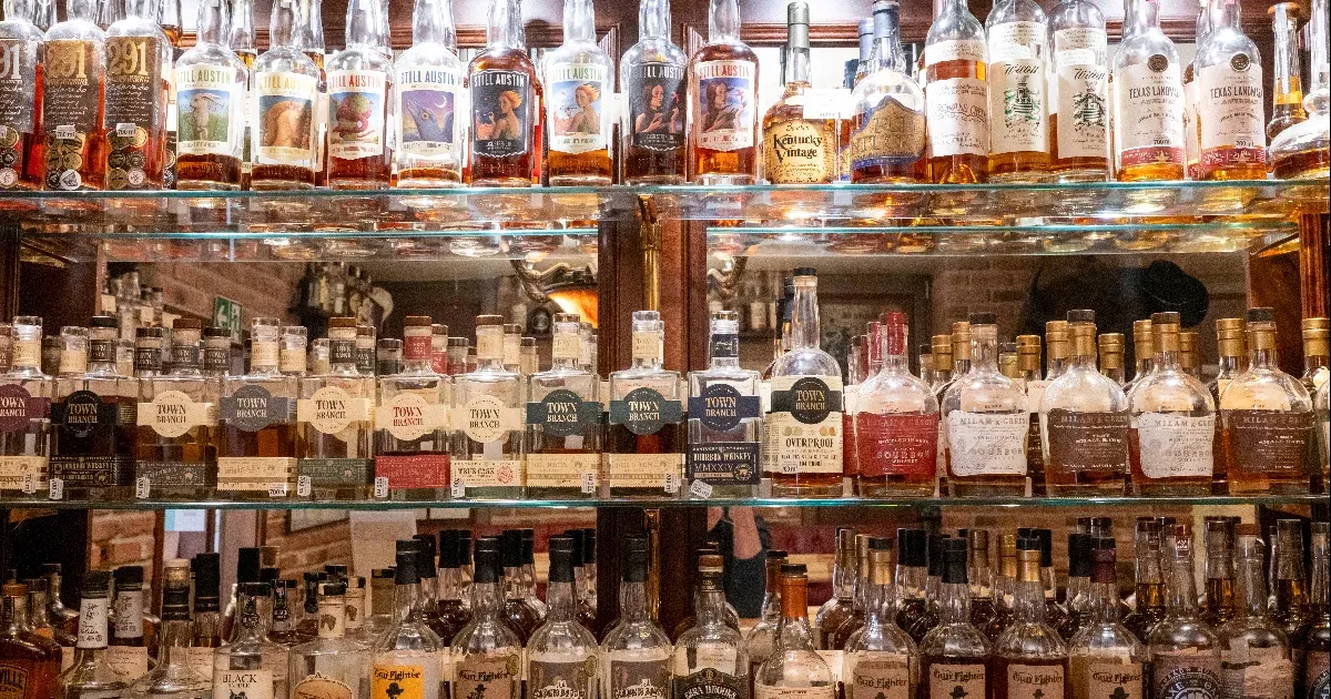 Az EU-nak visszavonnia Trump tervét az amerikai alkoholtismegtorló vámokról