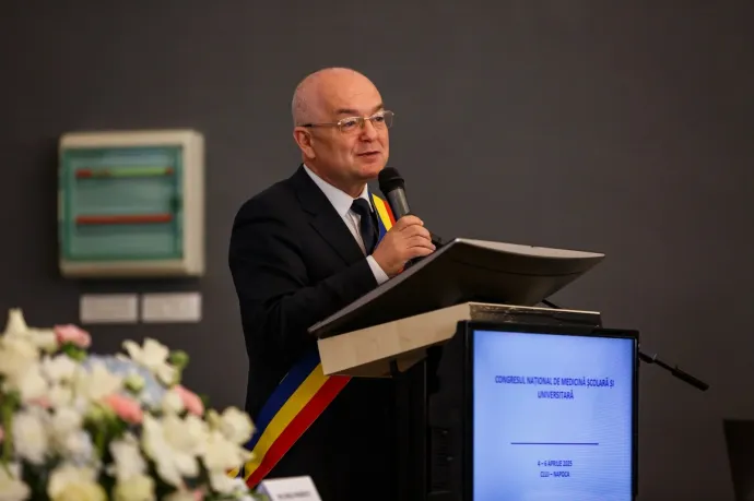 Cáfolta Emil Boc, hogy alkotmánybírónak készülne
