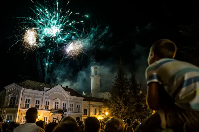 Négy négynapos hosszú hétvégénk is lesz jövőre