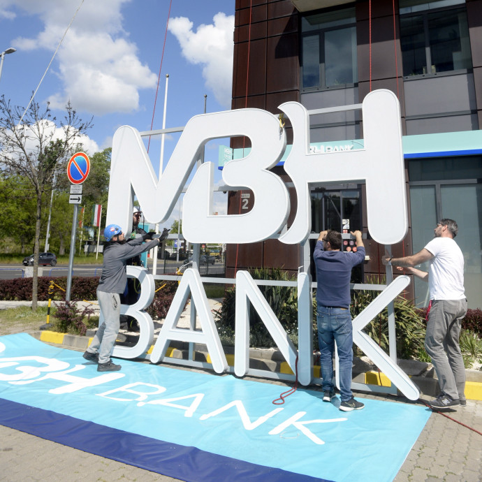 Mészáros Lőrinc könyvvizsgálója tűnt fel a Matolcsy-kör MBH bankos érdekeltségeinél